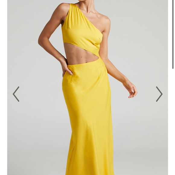 Showpo. Dresses & Skirts - Nwt RUNAWAY THE LABEL - SORDEC DRESS IN MARIGOLD